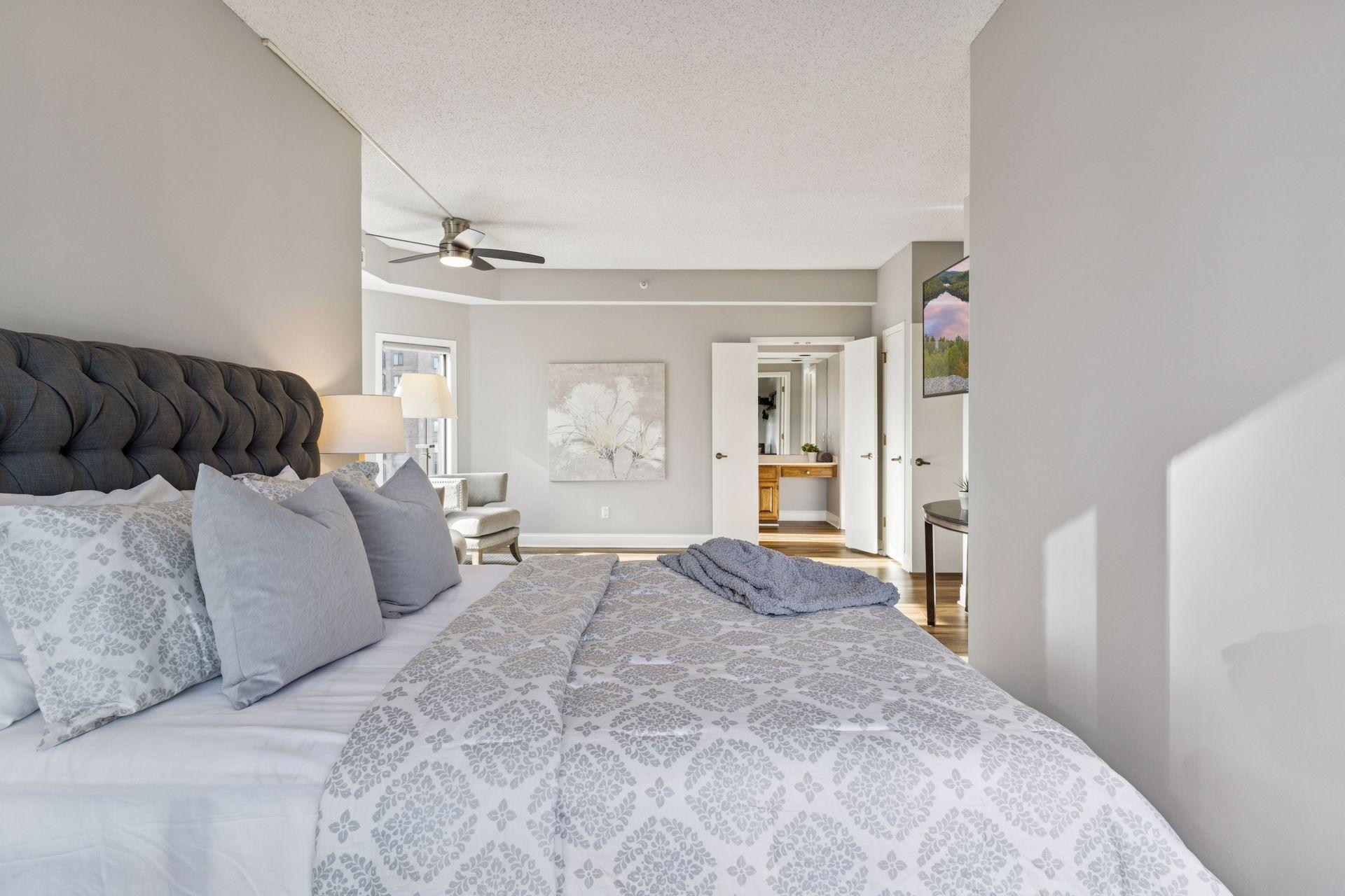 1201 Yale Place Unit: 608