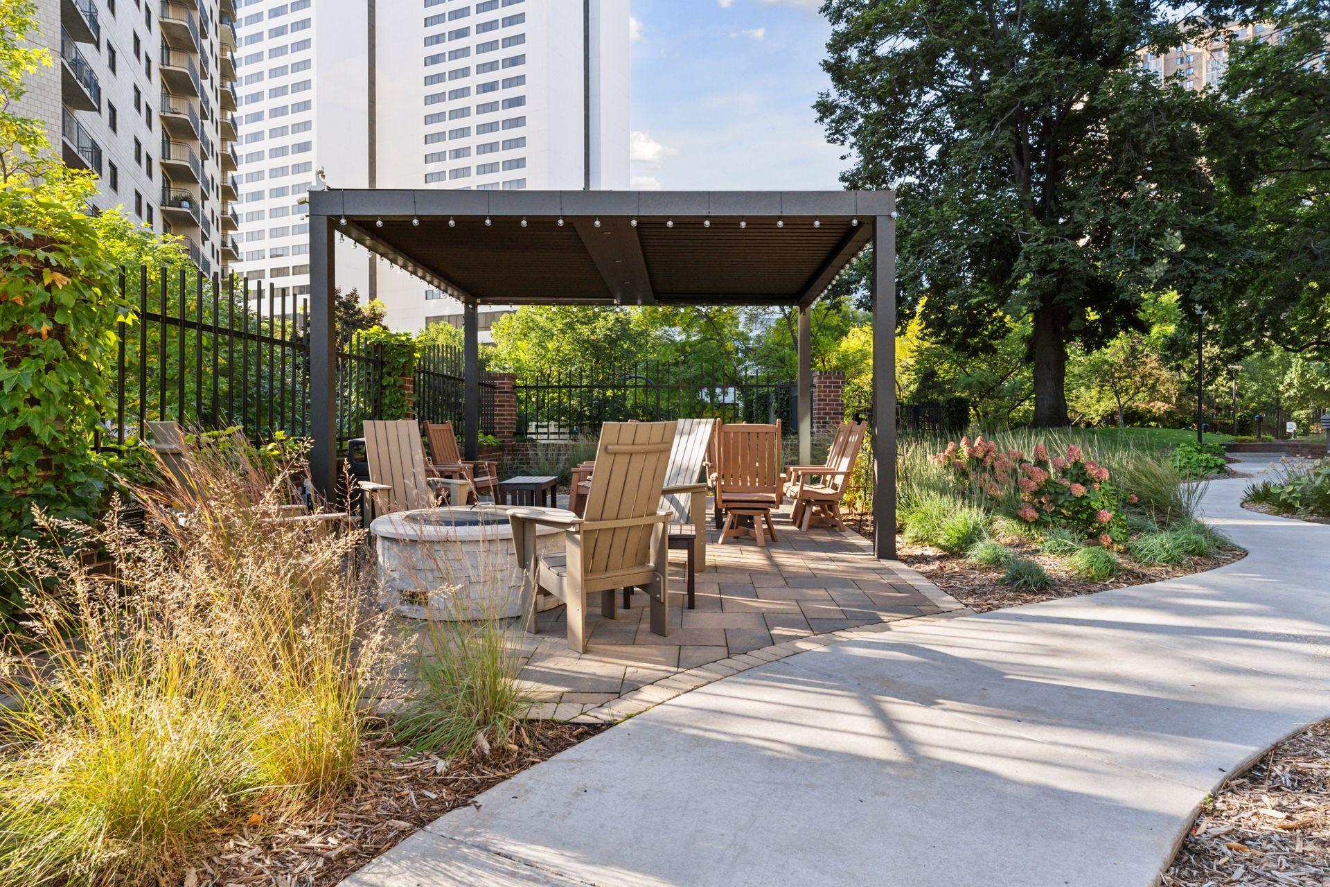 1201 Yale Place Unit: 608