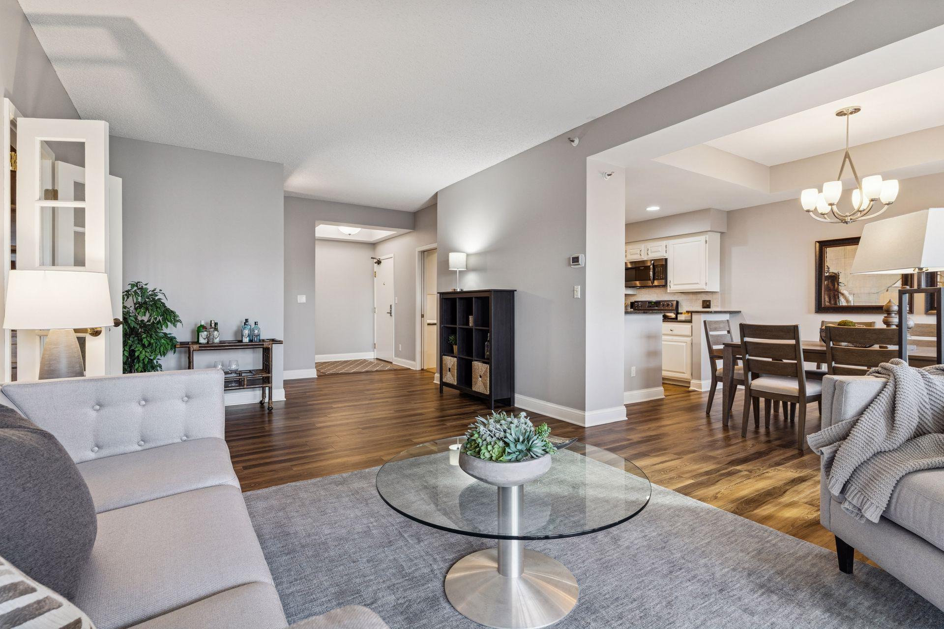 1201 Yale Place Unit: 608