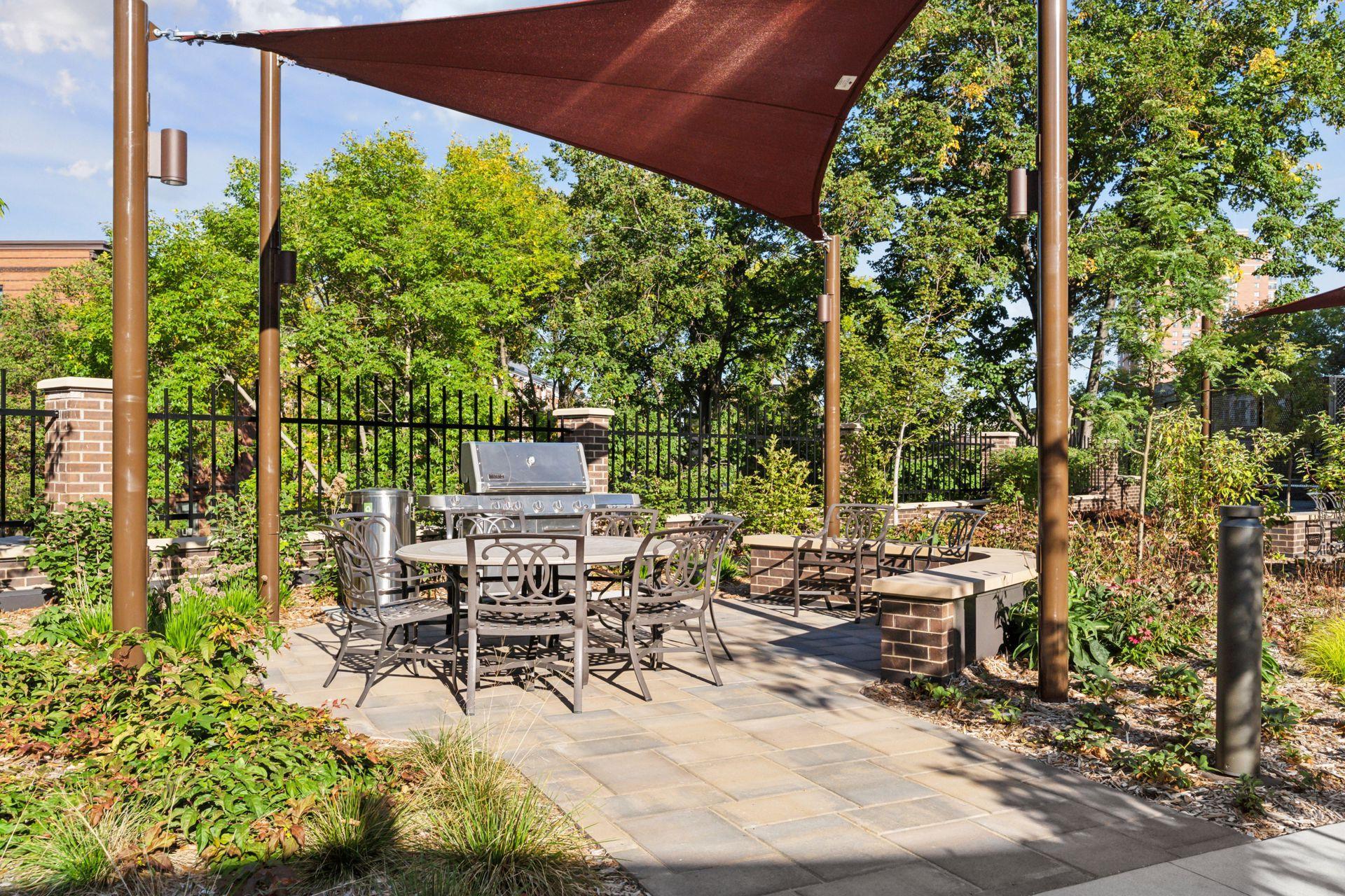 1201 Yale Place Unit: 608