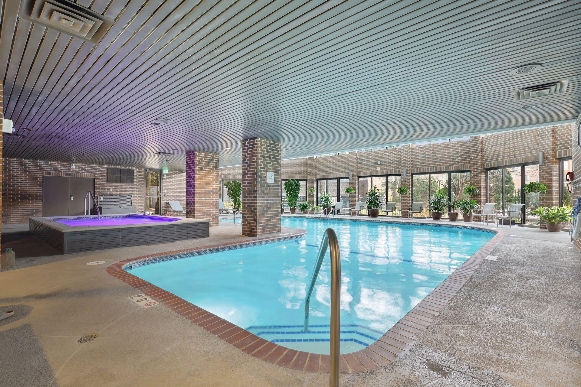 1201 Yale Place Unit: 608