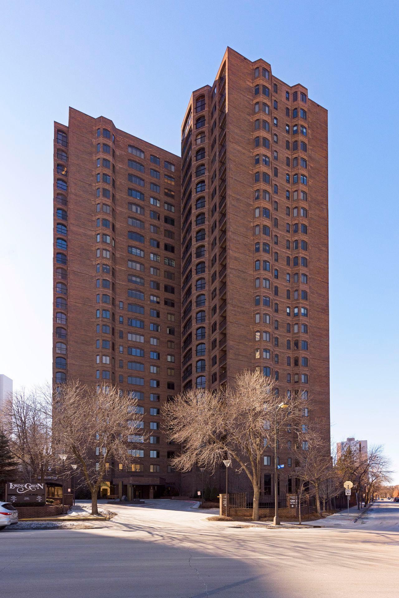 1201 Yale Place Unit: 608