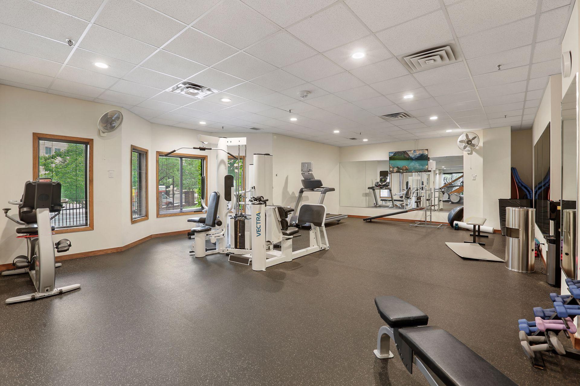 1201 Yale Place Unit: 608