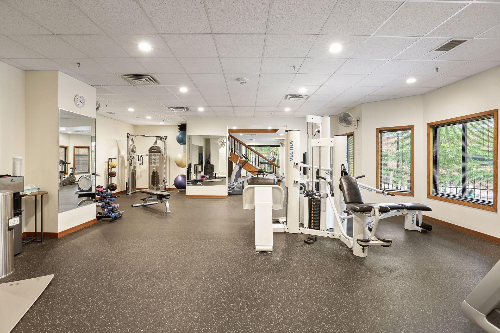 1201 Yale Place Unit: 608