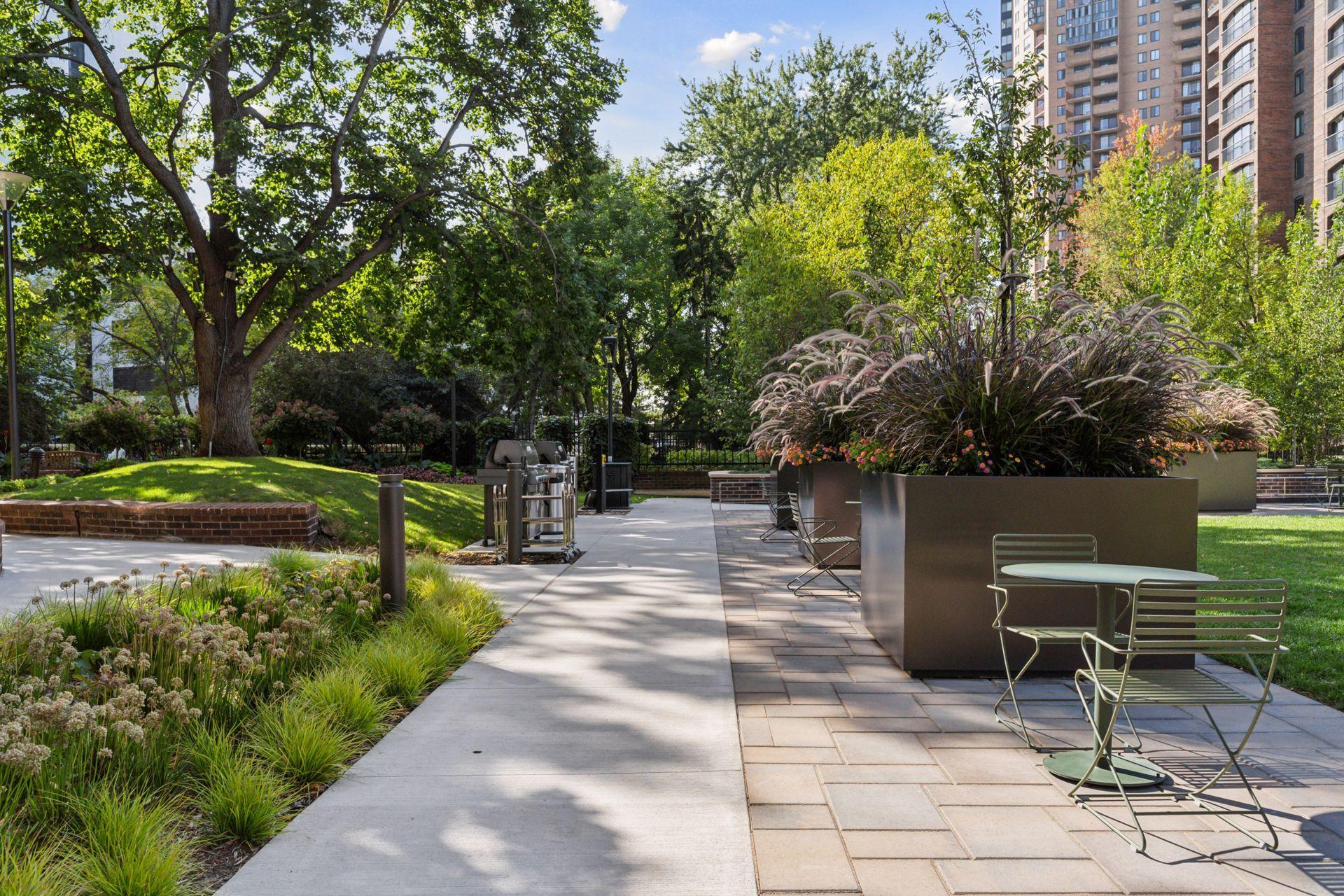 1201 Yale Place Unit: 608