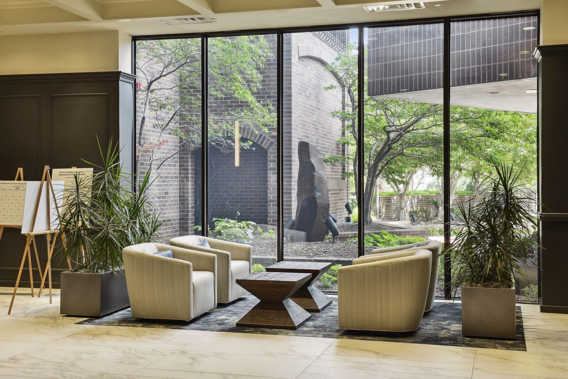 1201 Yale Place Unit: 608
