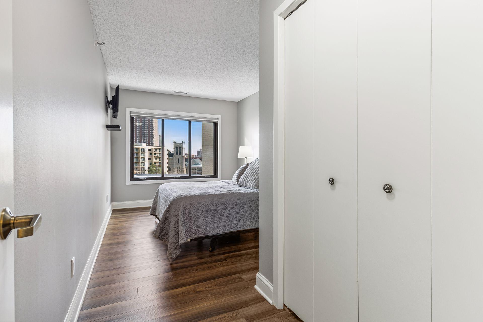 1201 Yale Place Unit: 608