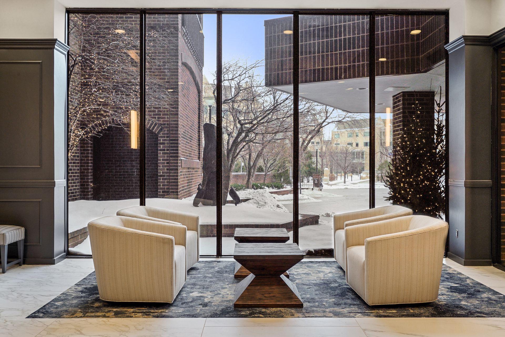 1201 Yale Place Unit: 608