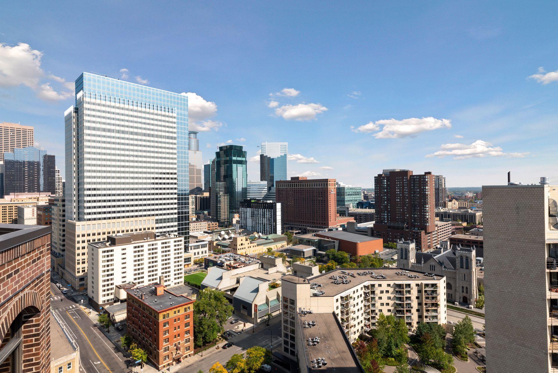 1201 Yale Place Unit: 608