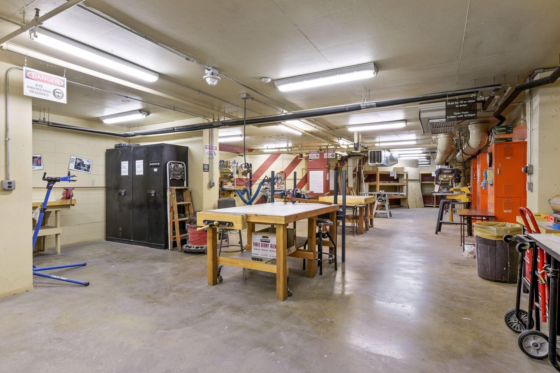 1201 Yale Place Unit: 608