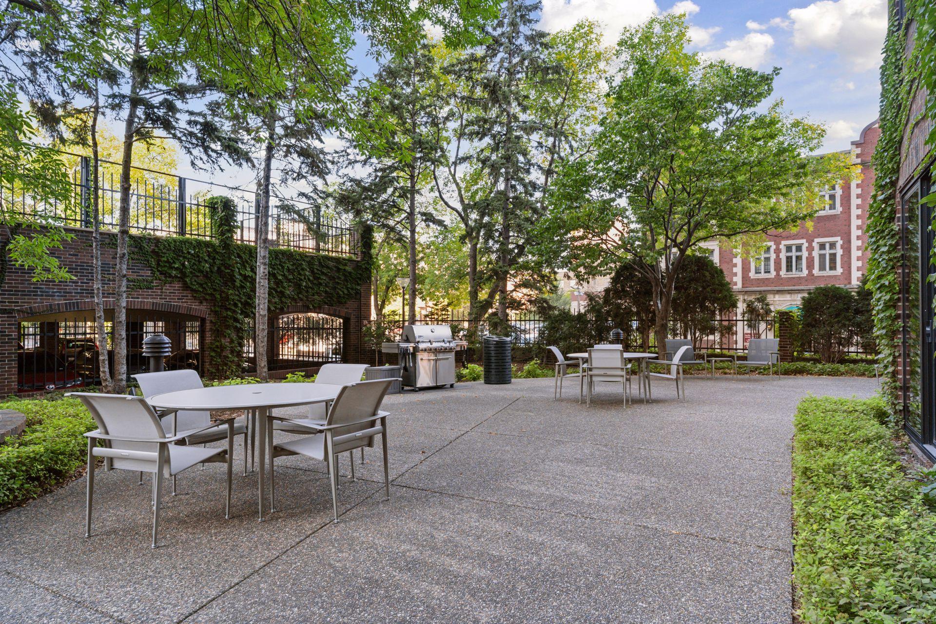 1201 Yale Place Unit: 608