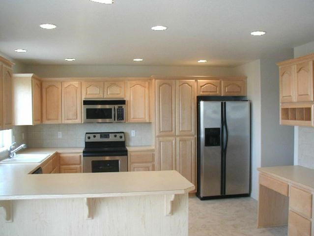 4211 Artesia