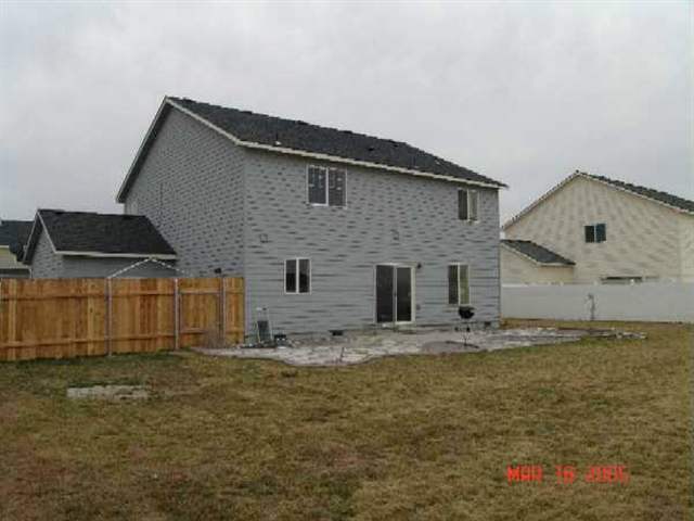 4211 Artesia