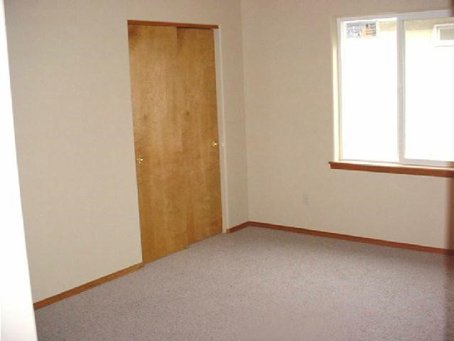 2011 S Neel St