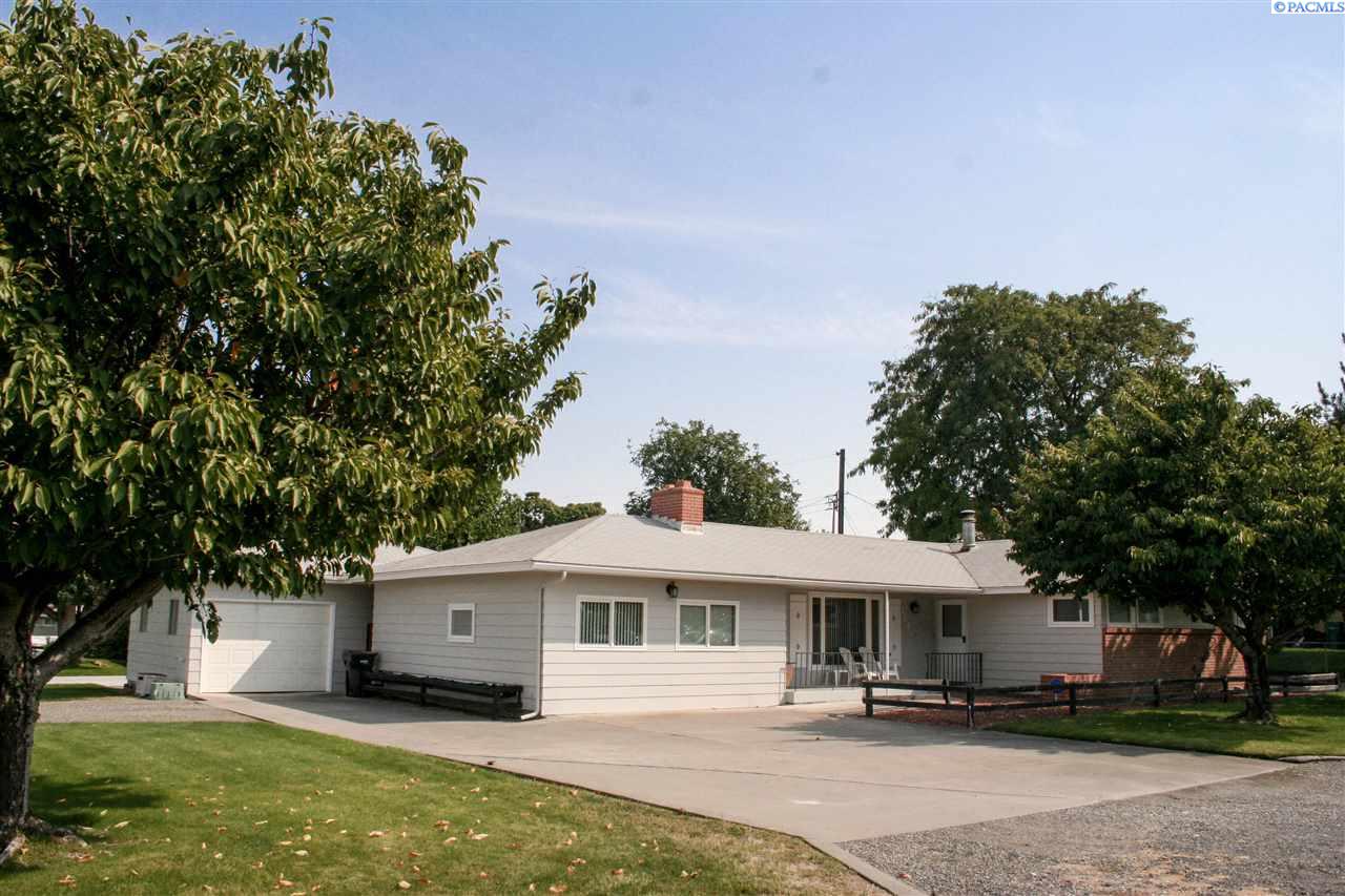 1610 N Young Street