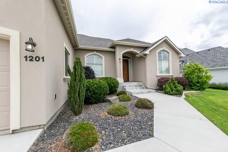 1201 Plateau Drive