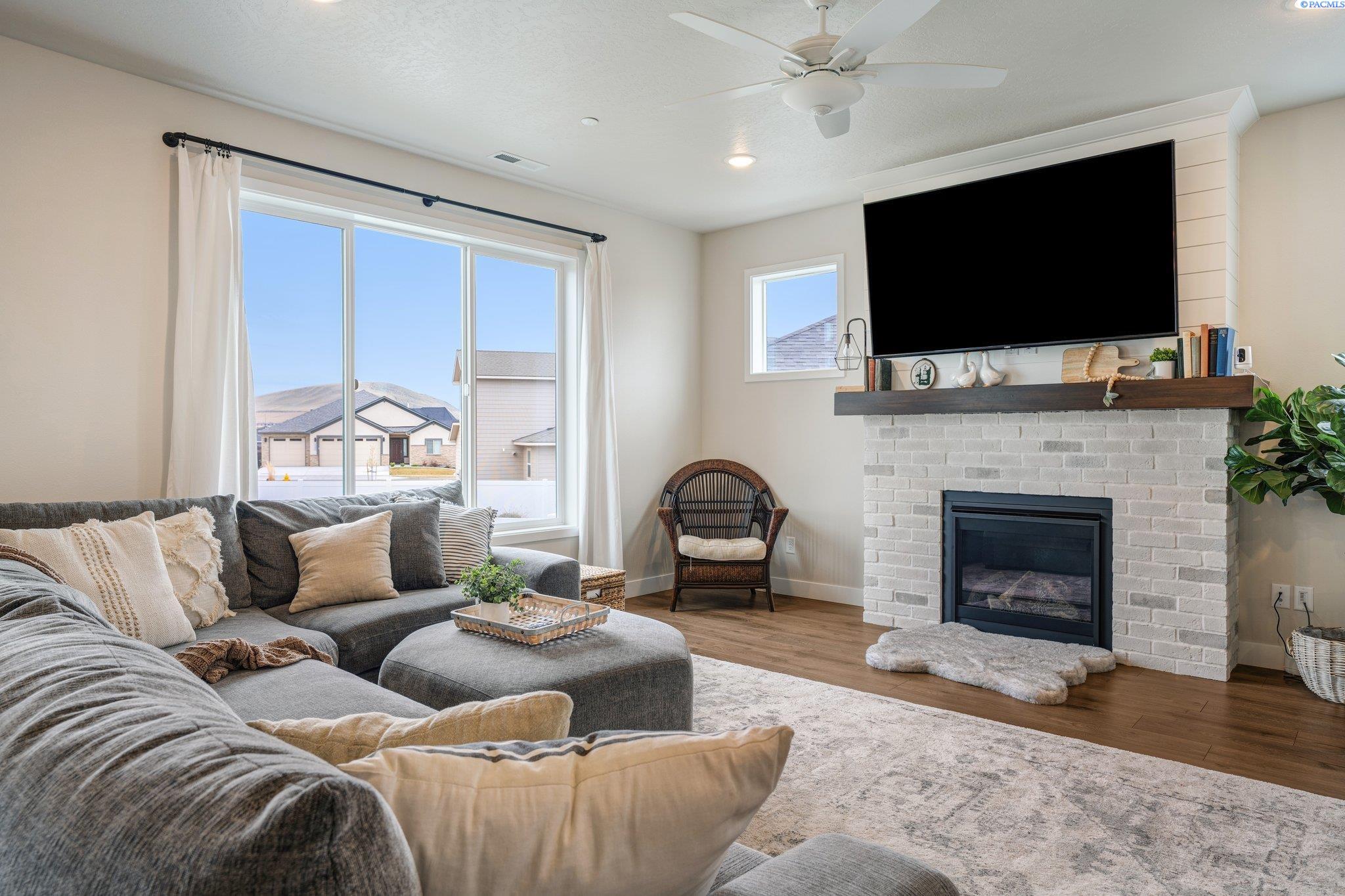 4719 Roark Dr Unit Room for all the toys in this RV sized Garage!