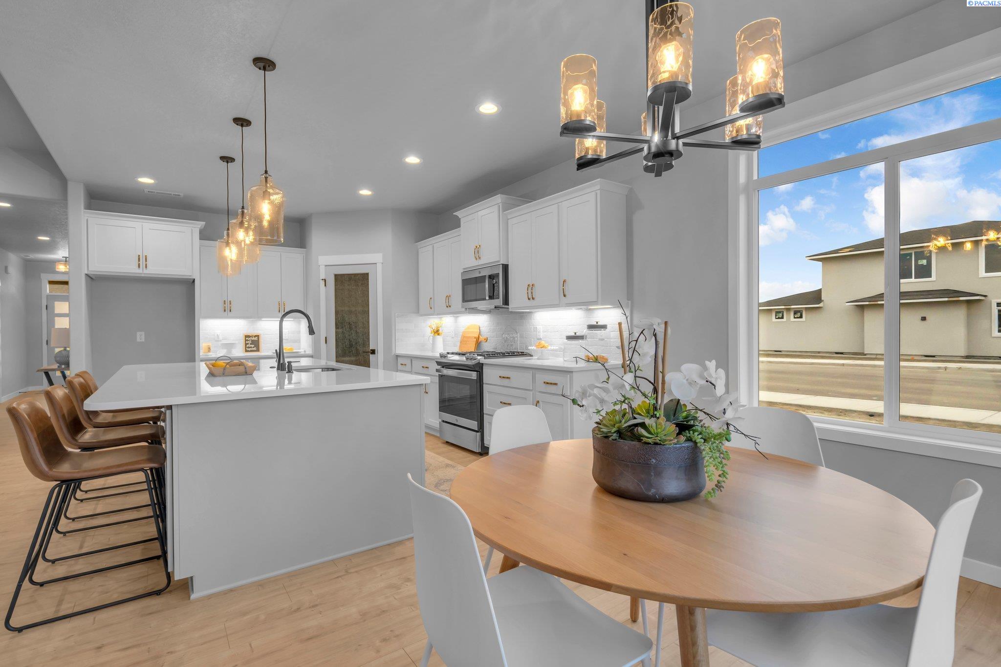 8613 Dusty Maiden Dr
