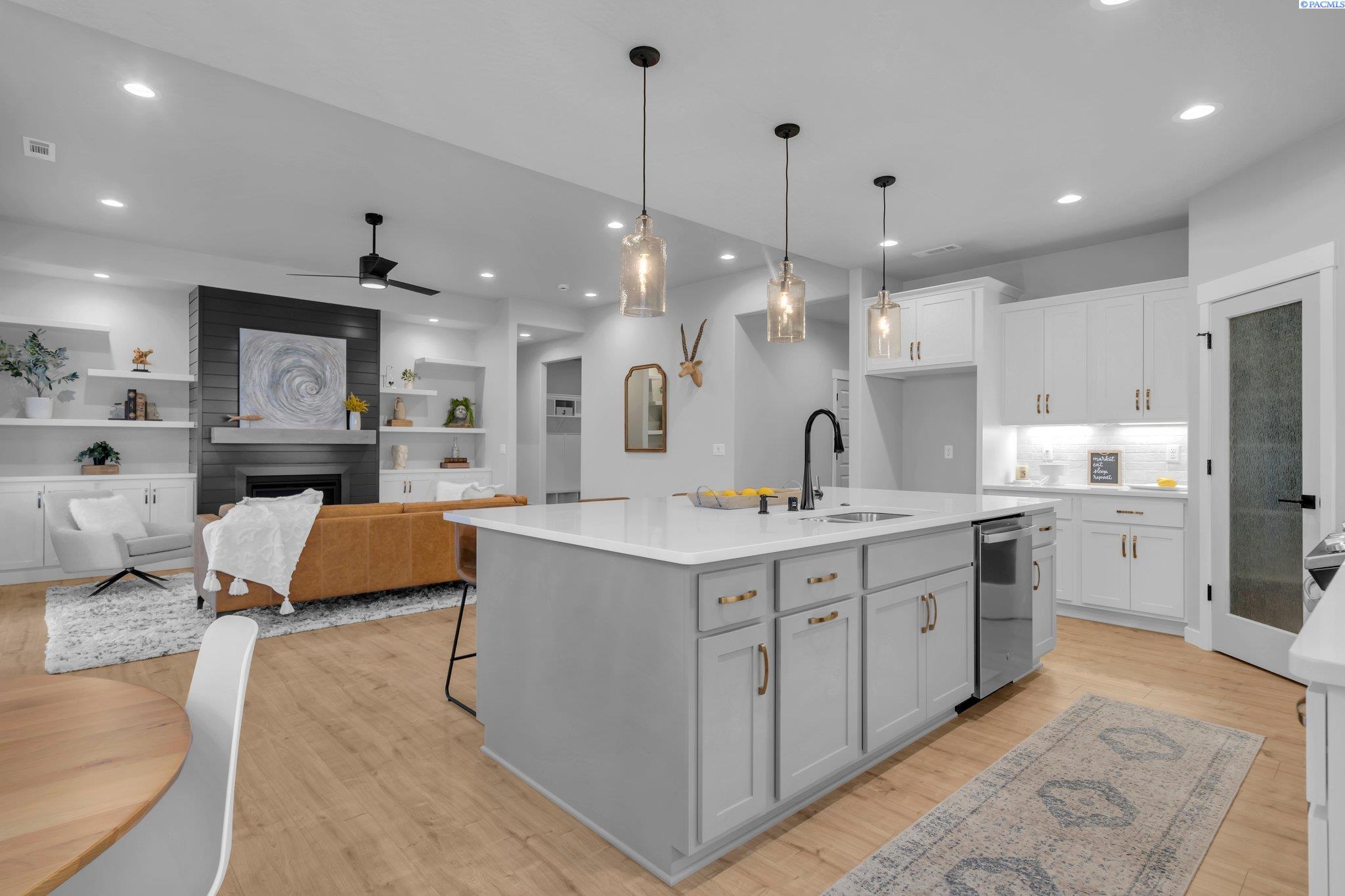 8613 Dusty Maiden Dr