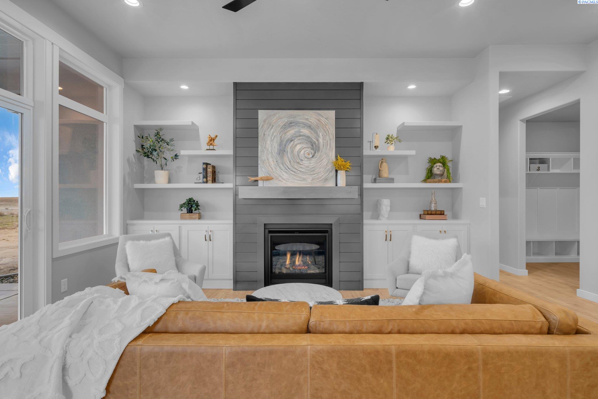8613 Dusty Maiden Dr