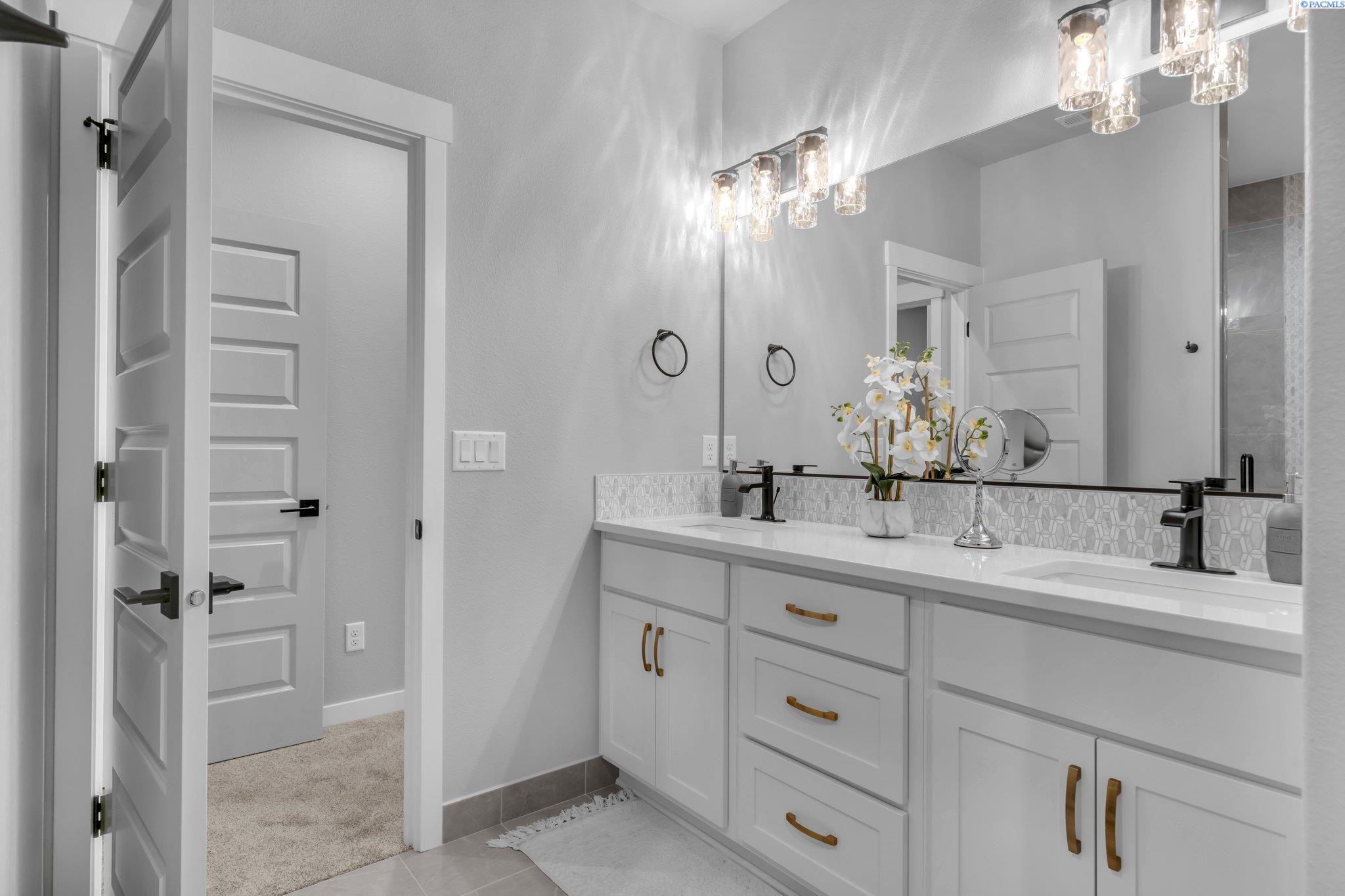 8613 Dusty Maiden Dr