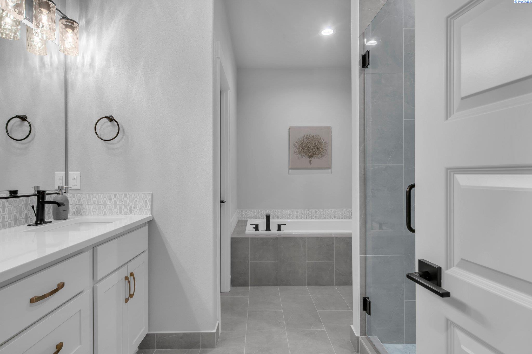 8613 Dusty Maiden Dr