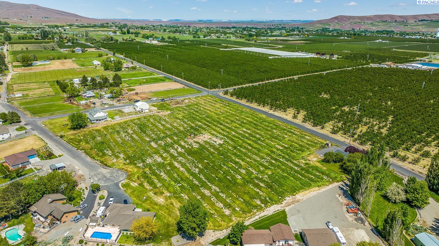 Lot 9 Empire Drive Unit: Build Your Dream Home With a View!