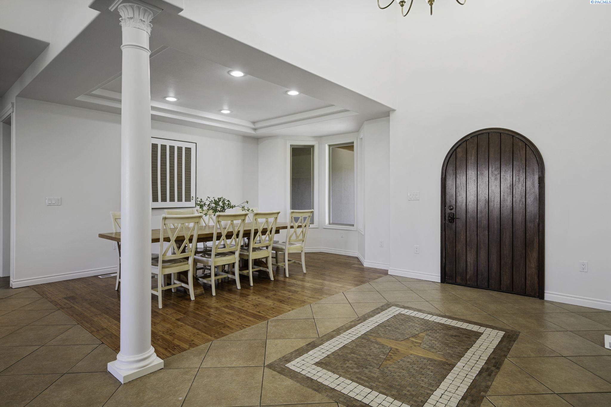 37503 S Hawks Tree Pr SE