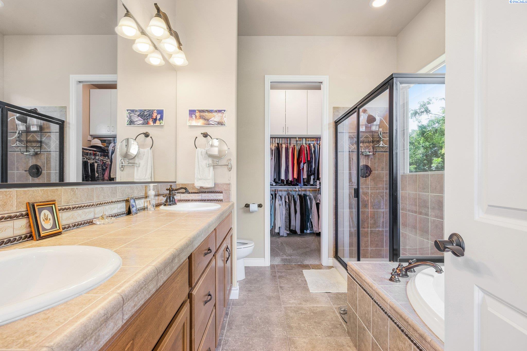 100013 E Brandon Dr