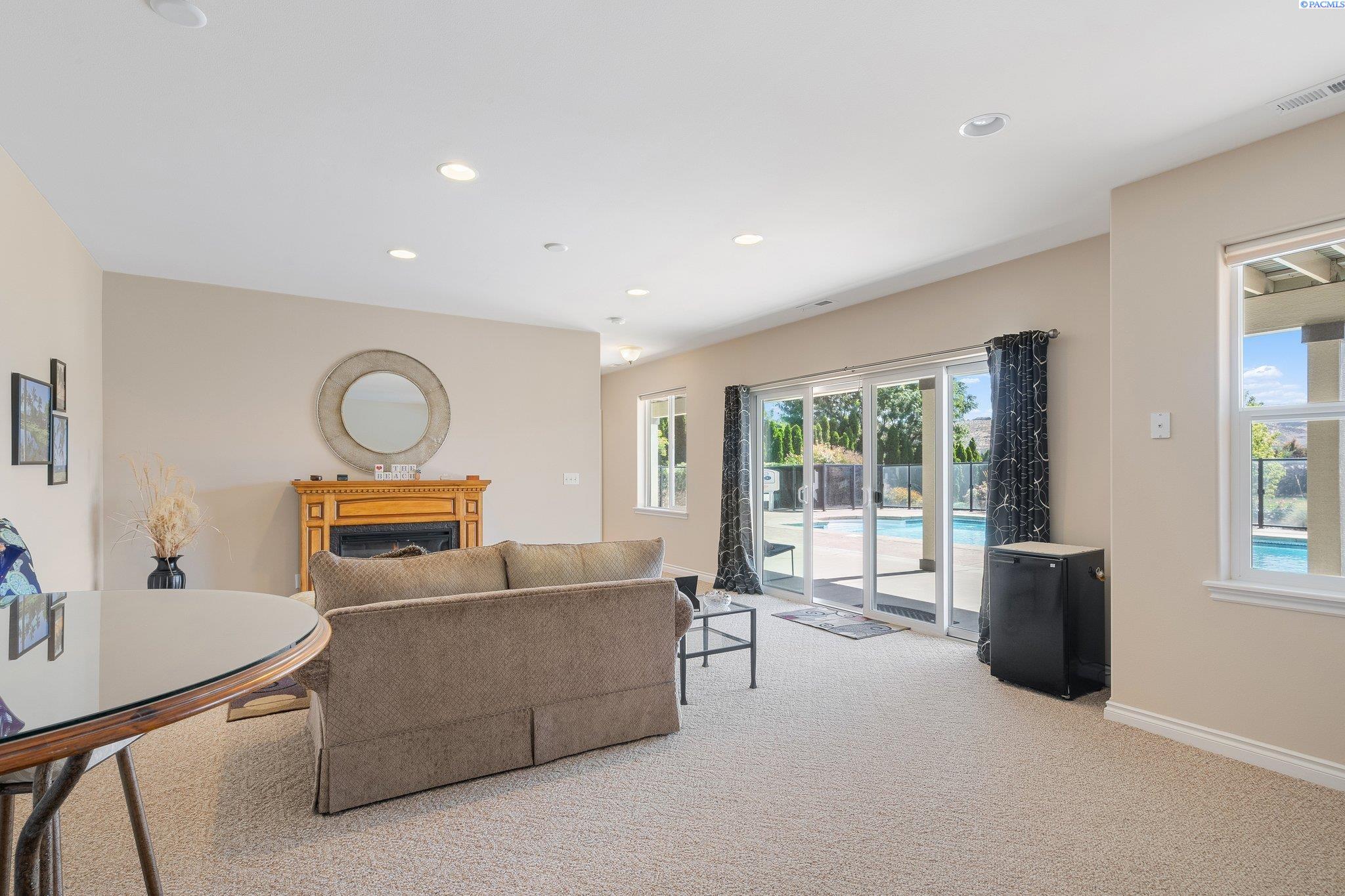 100013 E Brandon Dr