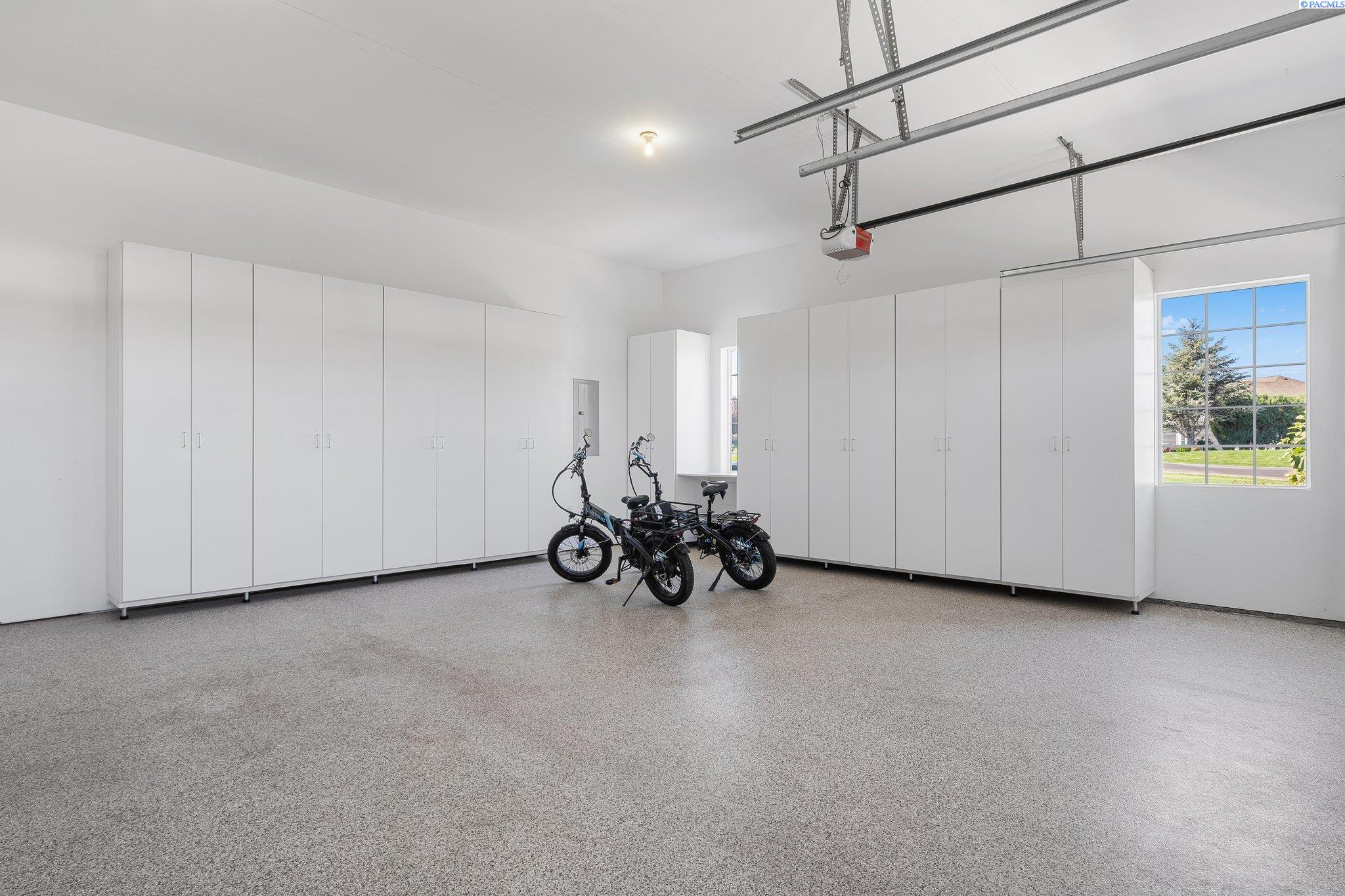 100013 E Brandon Dr