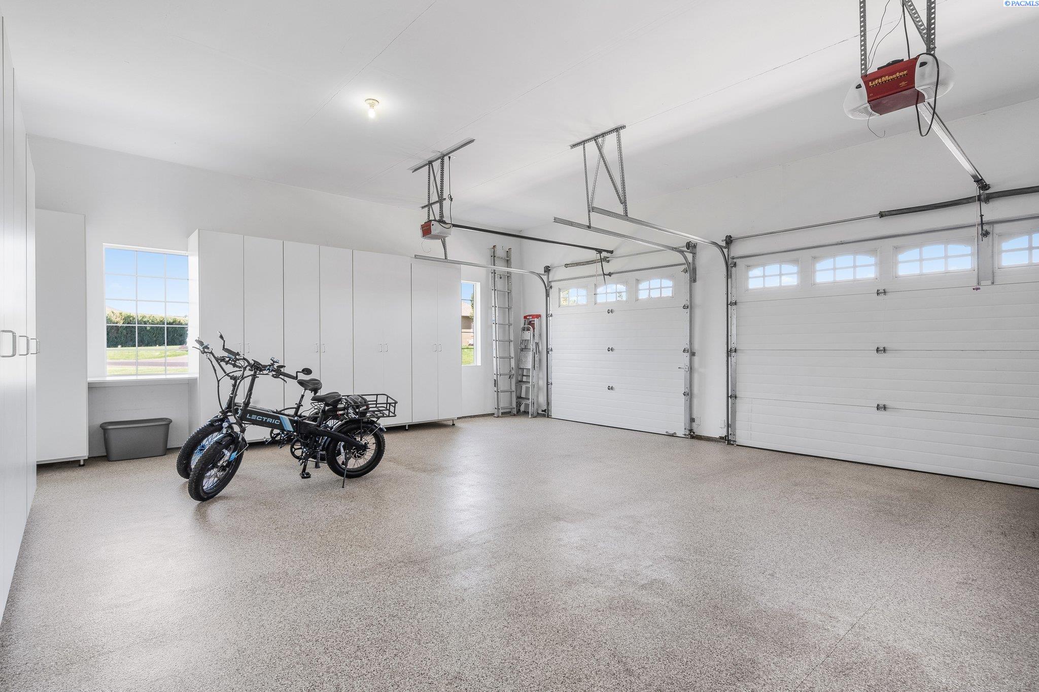 100013 E Brandon Dr