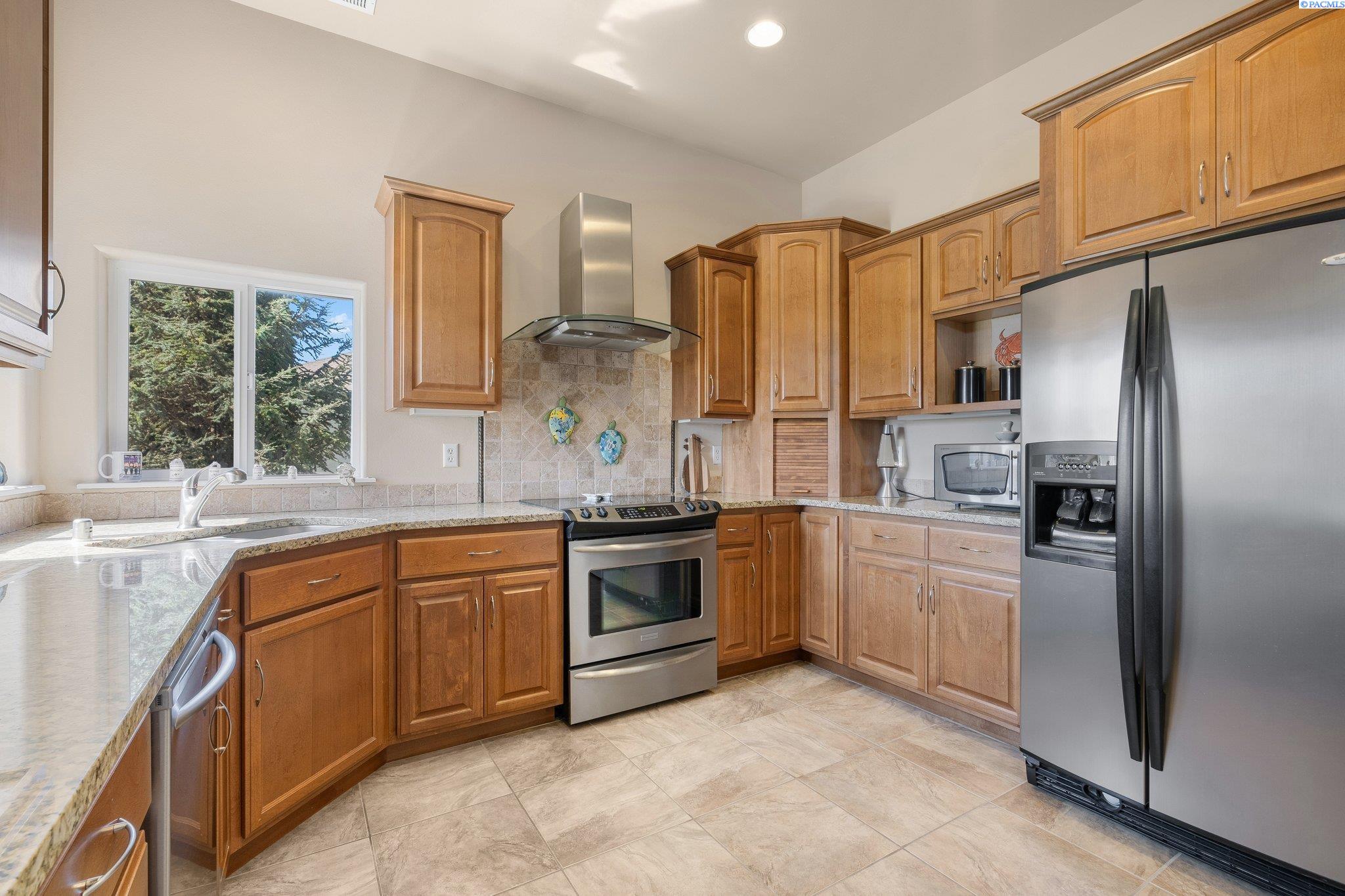100013 E Brandon Dr