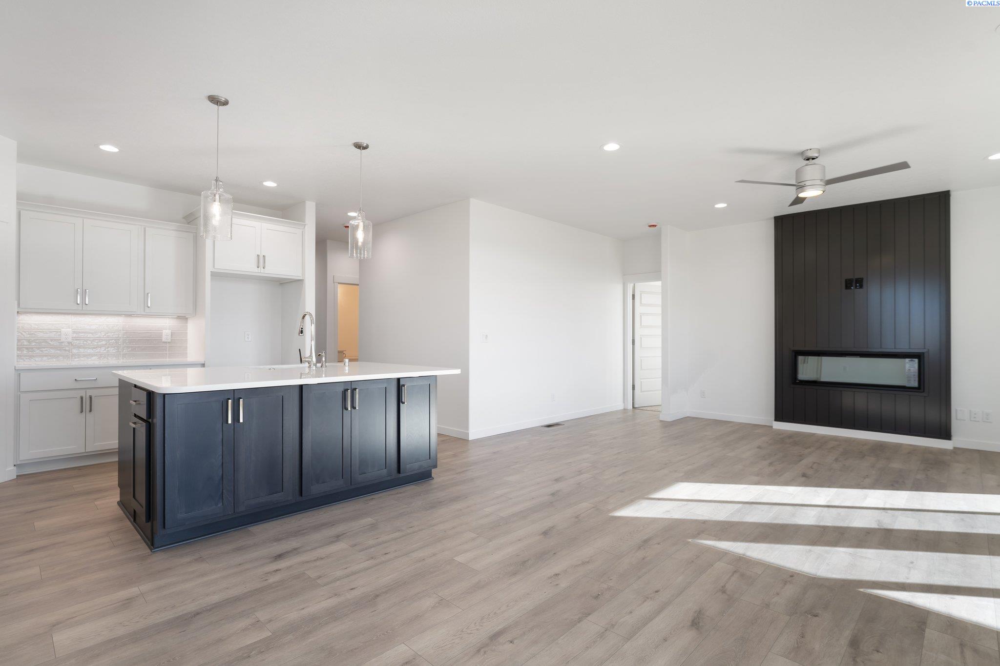 8806 Ashen Dr
