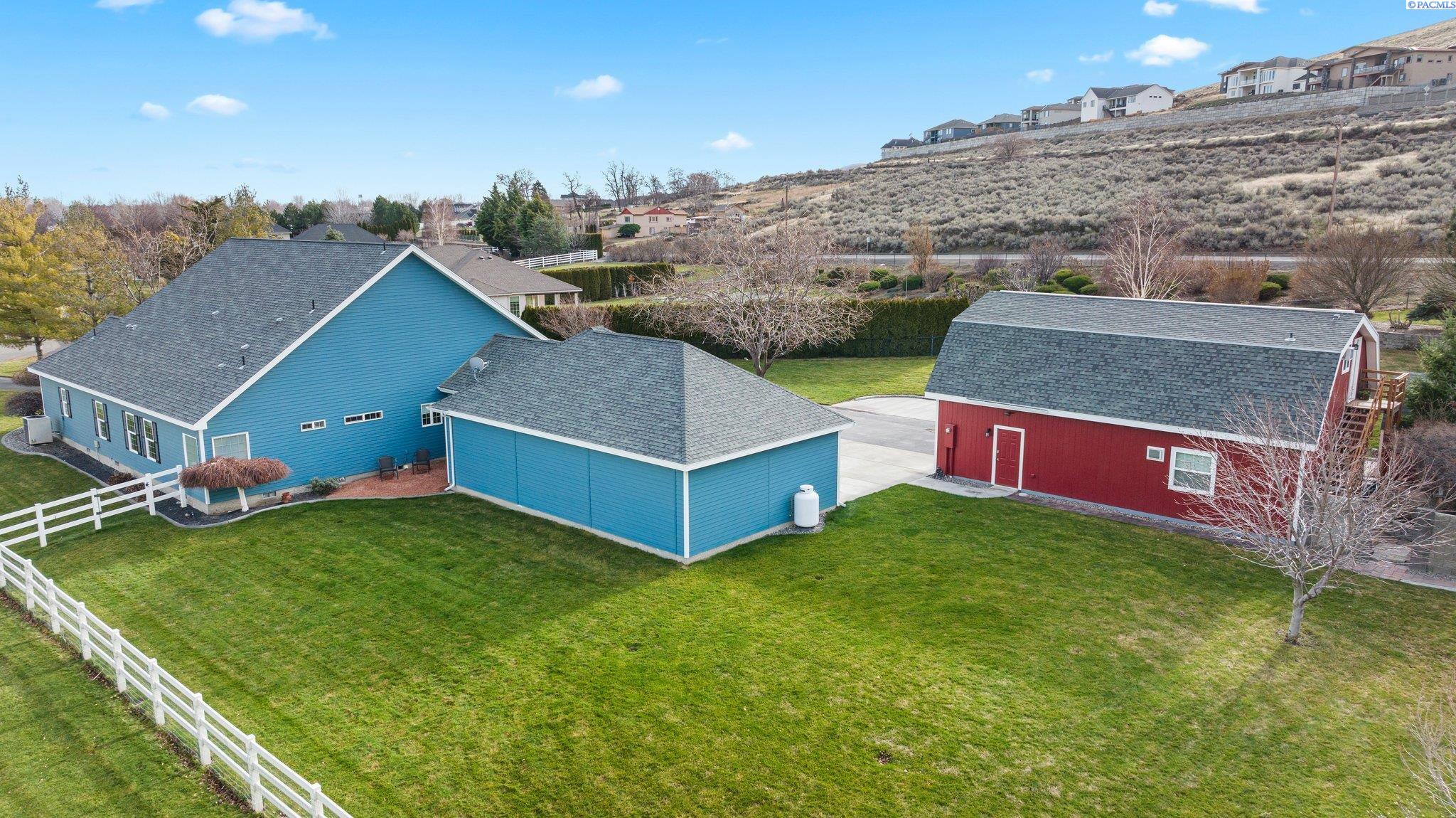 6004 Glenbrook Loop