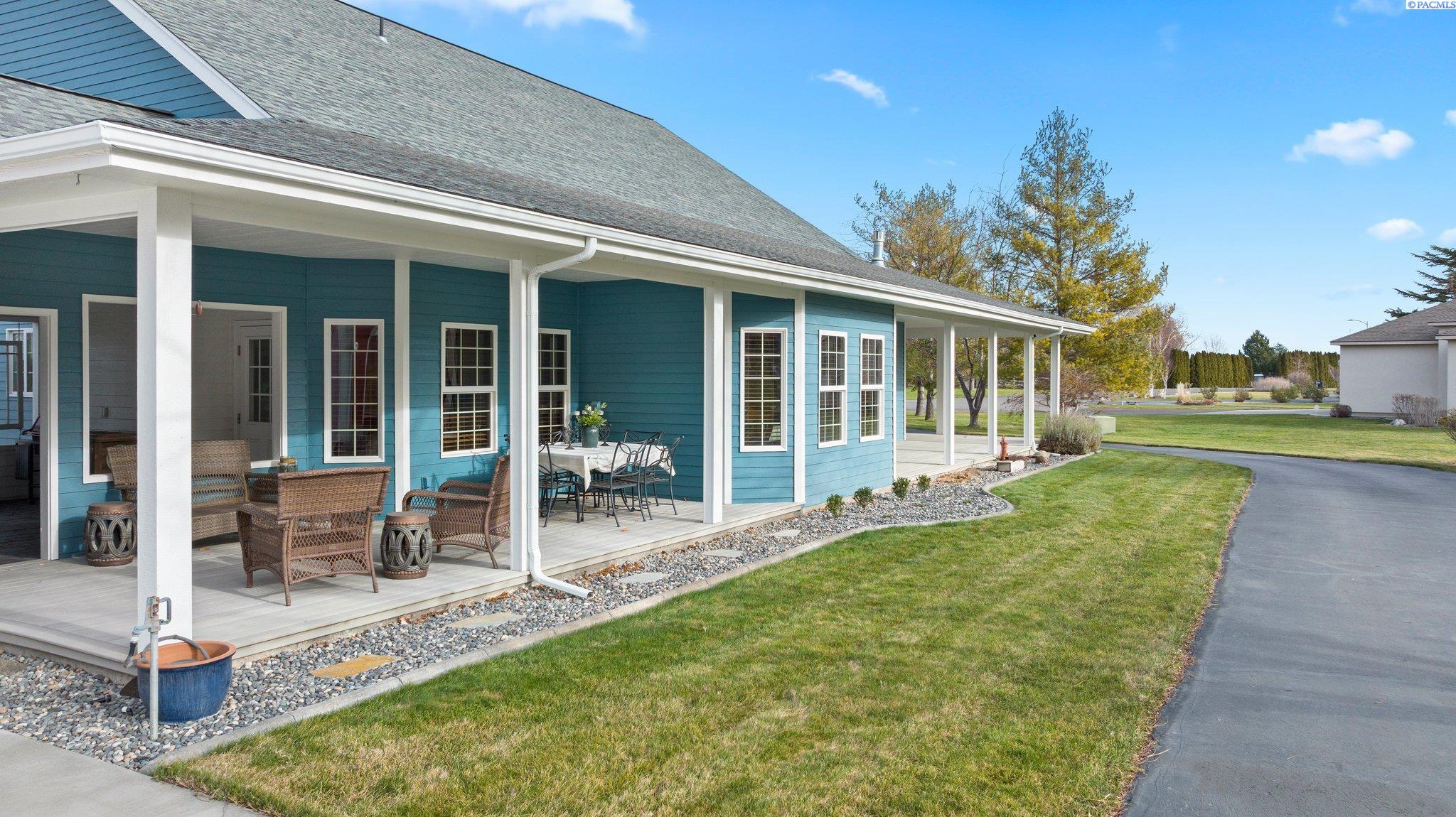 6004 Glenbrook Loop
