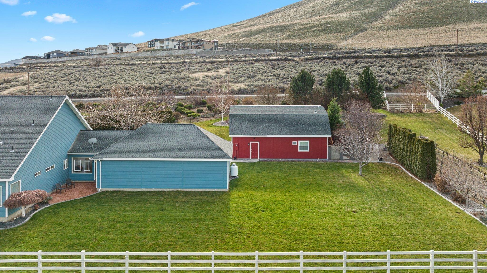 6004 Glenbrook Loop