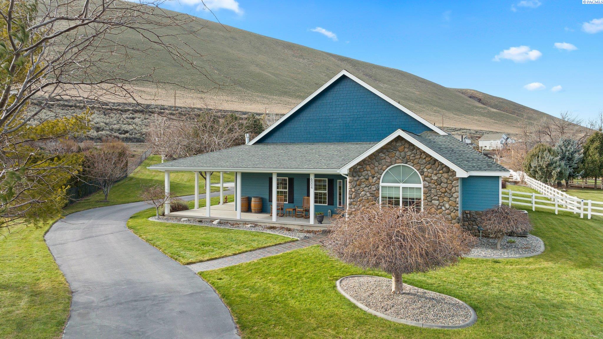 6004 Glenbrook Loop