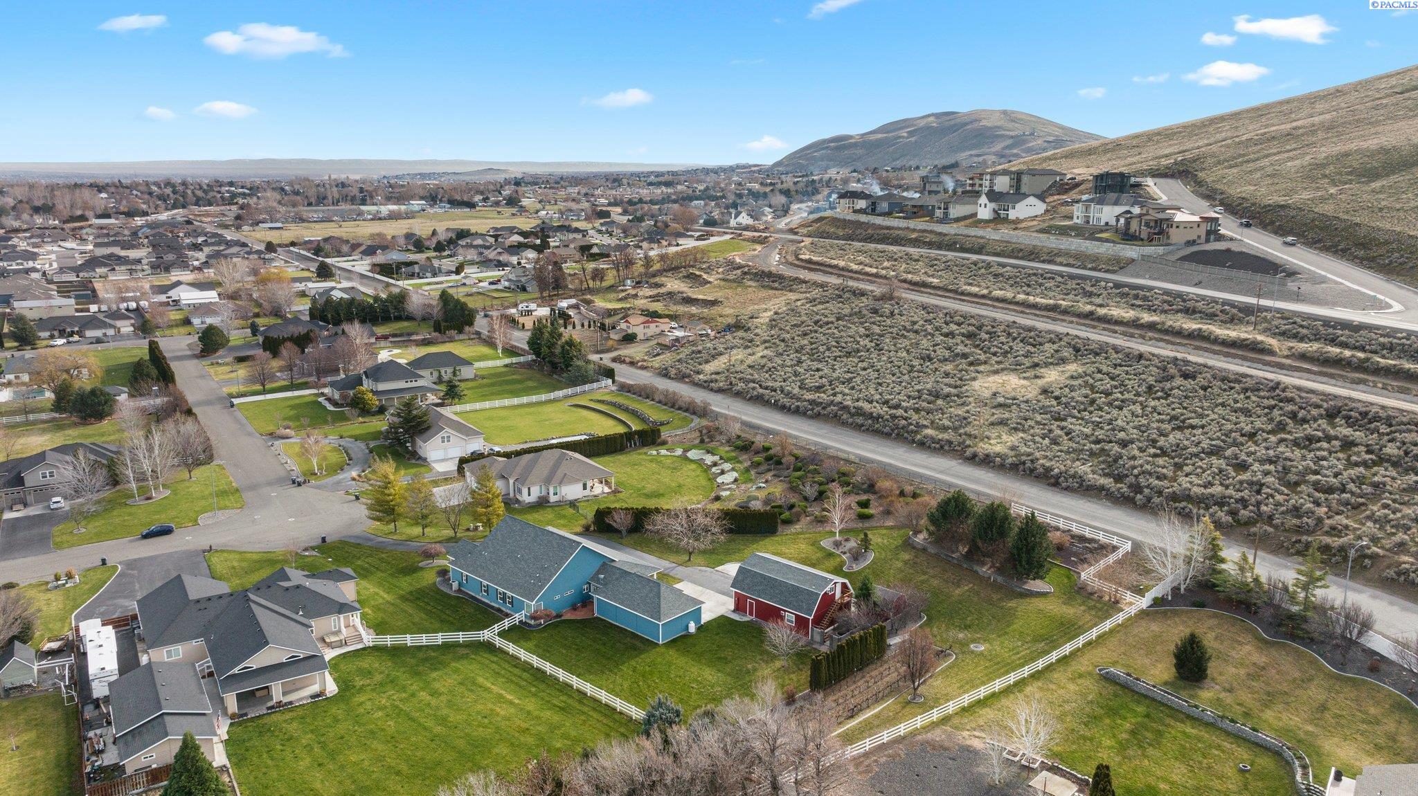 6004 Glenbrook Loop