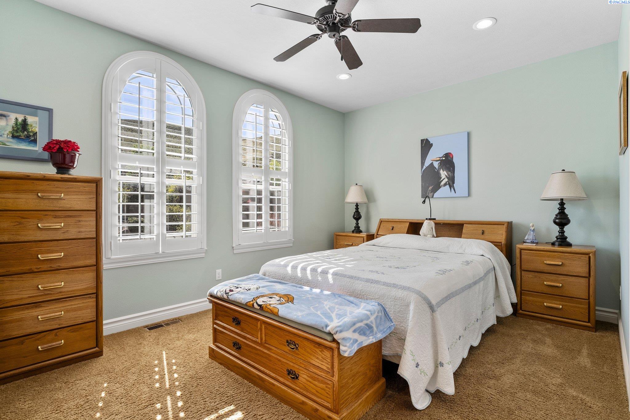 1324 Alla Vista St