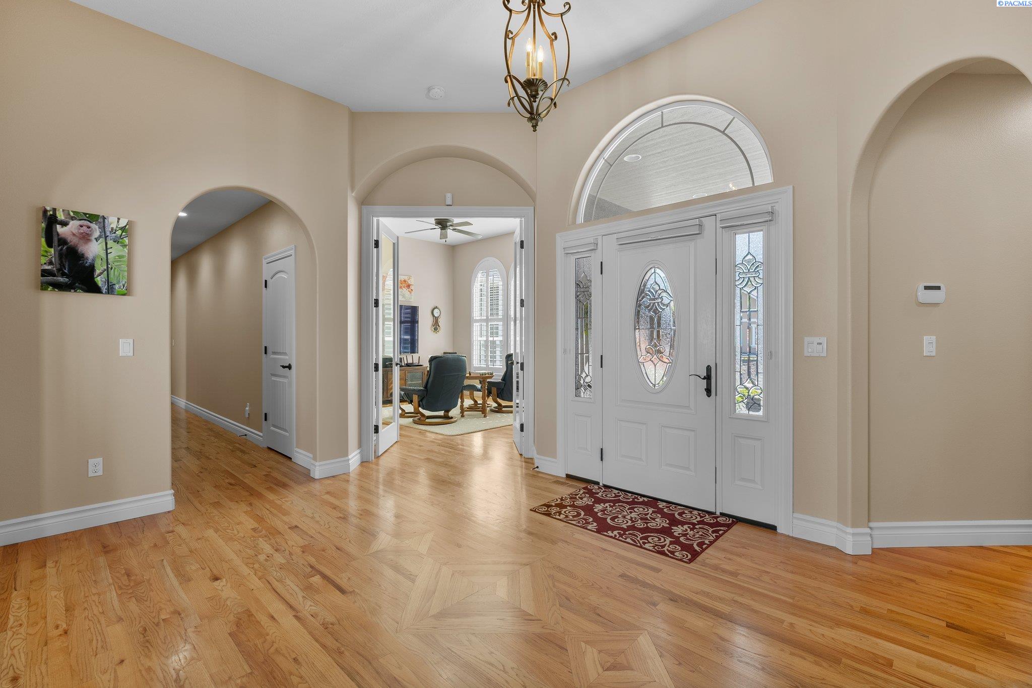 1324 Alla Vista St