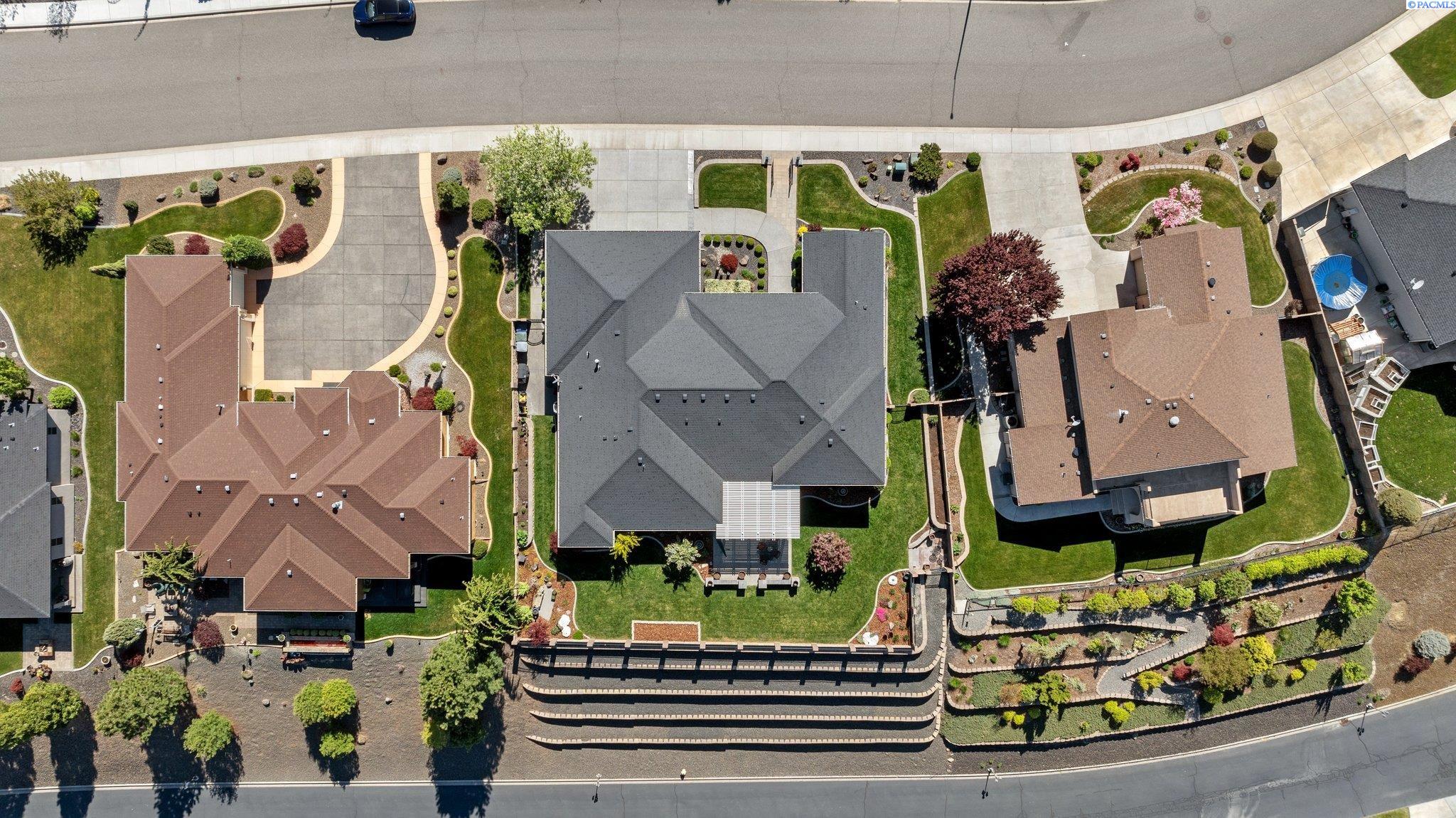 1324 Alla Vista St