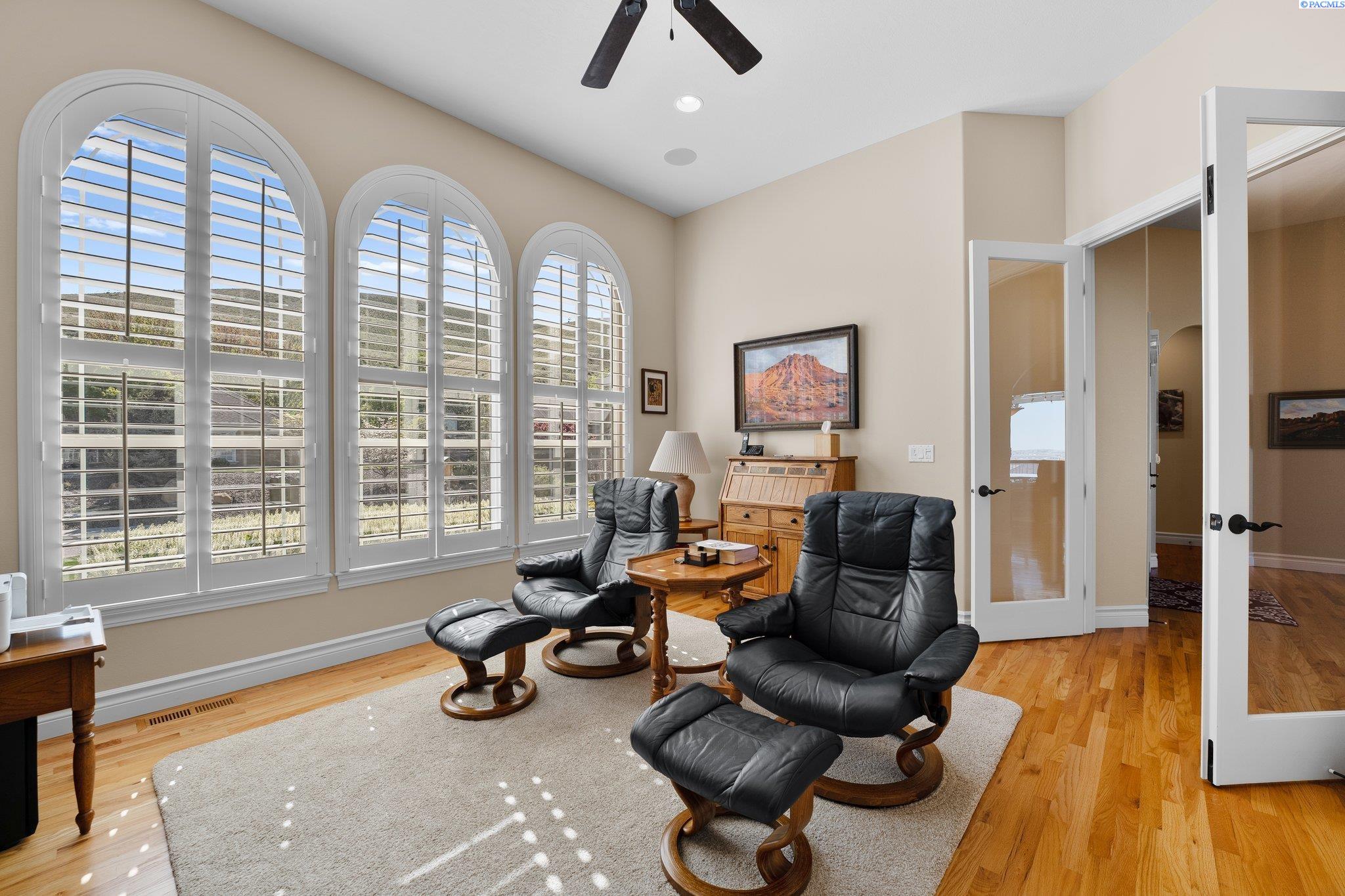 1324 Alla Vista St