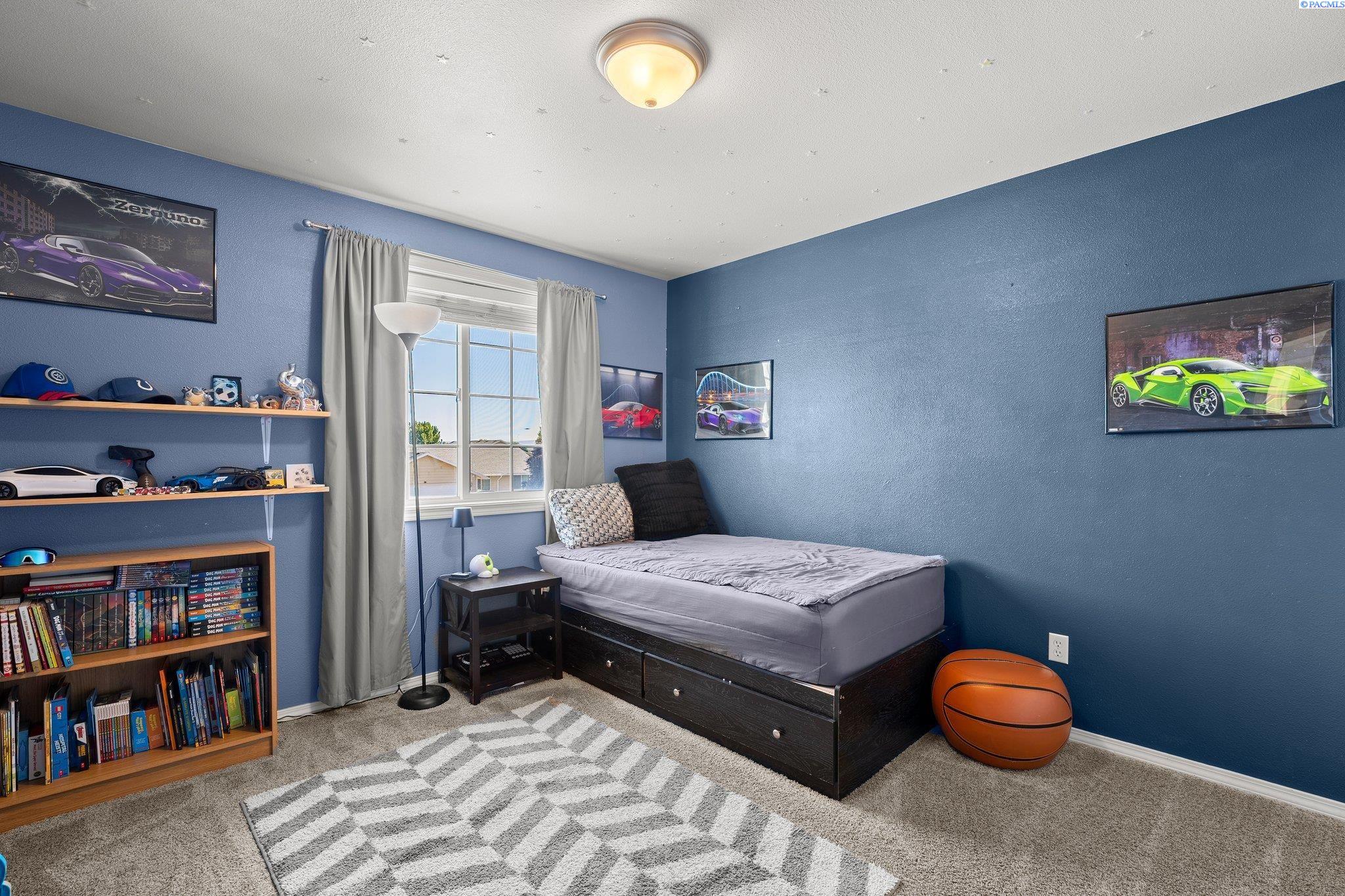 6419 Robinson Drive