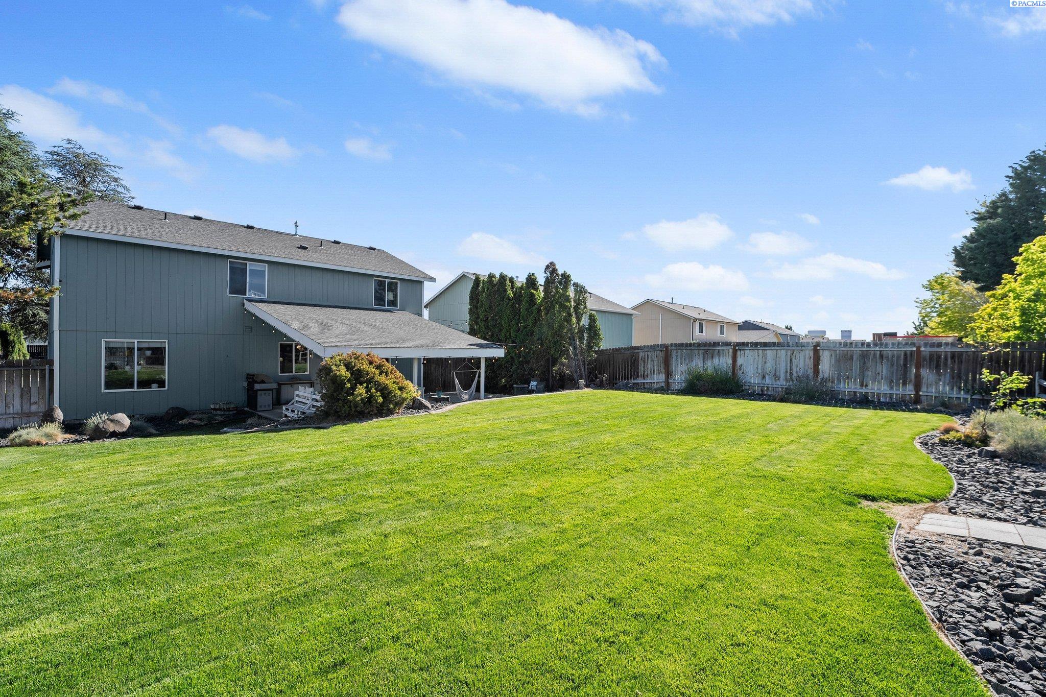 6419 Robinson Drive