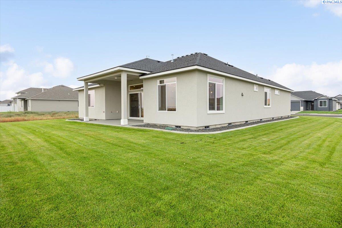 8813 Dusty Maiden Dr