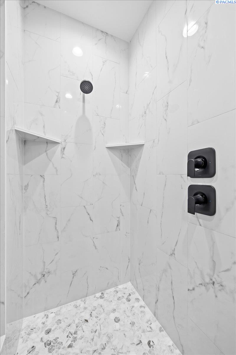 8813 Dusty Maiden Dr