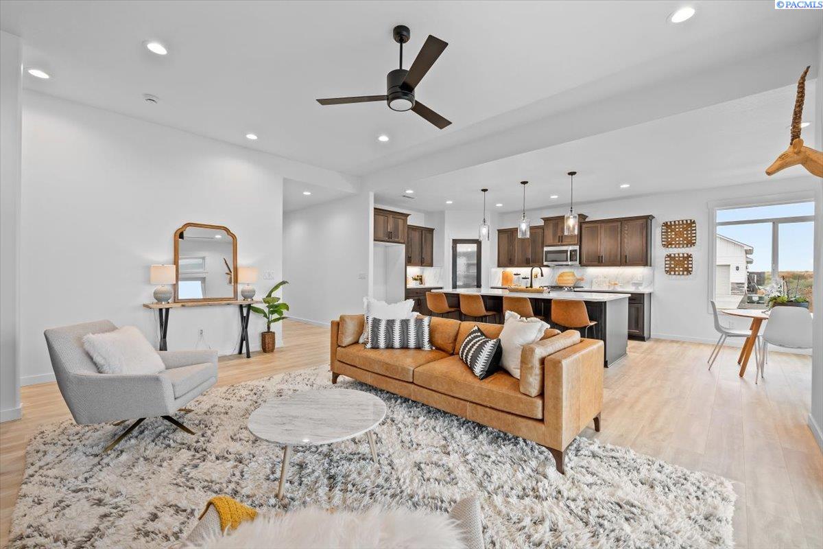 8813 Dusty Maiden Dr