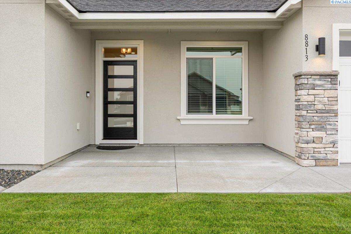 8813 Dusty Maiden Dr