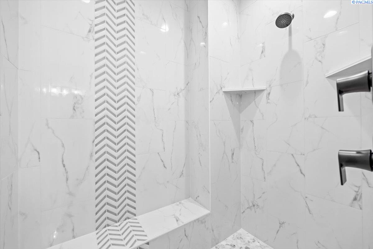 8813 Dusty Maiden Dr